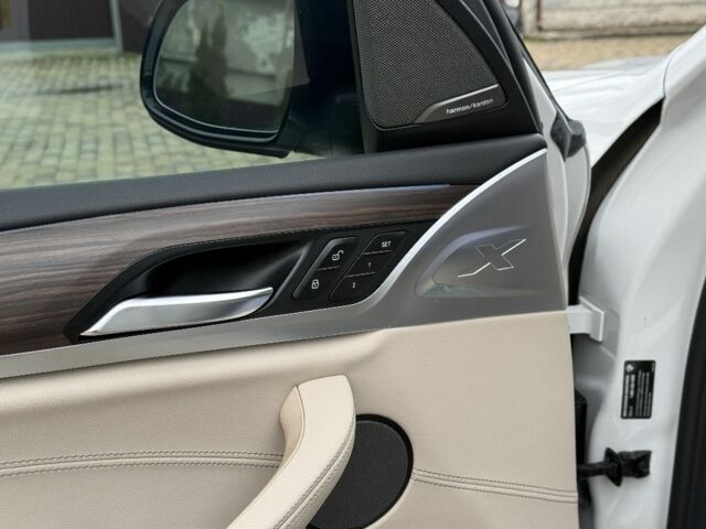 Белый БМВ Х3, объемом двигателя 2 л и пробегом 73 тыс. км за 41500 $, фото 14 на Automoto.ua