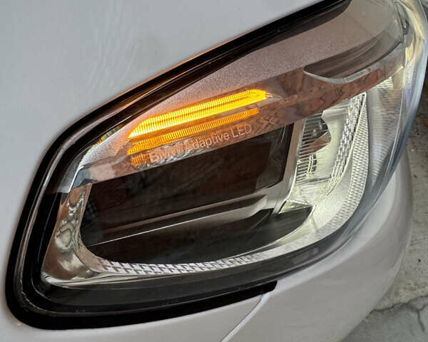 Білий БМВ Х3, об'ємом двигуна 3 л та пробігом 64 тис. км за 39999 $, фото 41 на Automoto.ua