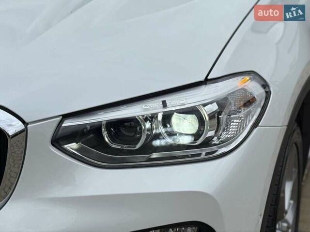 Білий БМВ Х3, об'ємом двигуна 2 л та пробігом 73 тис. км за 41900 $, фото 27 на Automoto.ua