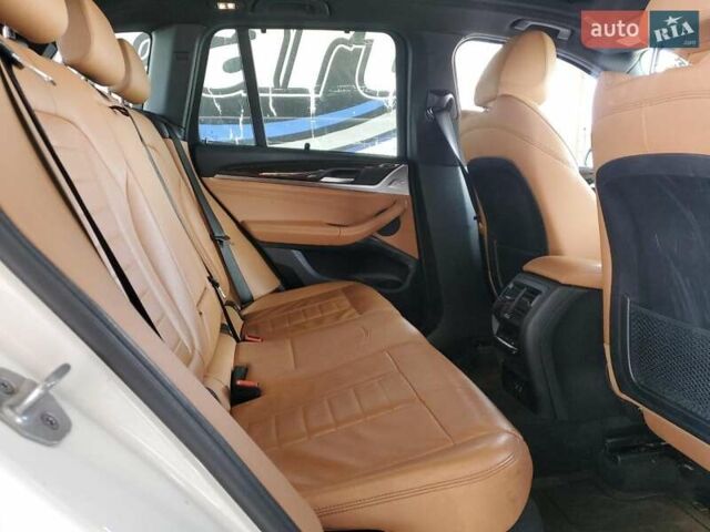 Белый БМВ Х3, объемом двигателя 2 л и пробегом 142 тыс. км за 13800 $, фото 9 на Automoto.ua