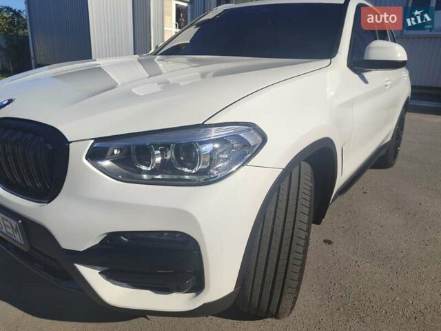 Белый БМВ Х3, объемом двигателя 2 л и пробегом 94 тыс. км за 31800 $, фото 2 на Automoto.ua