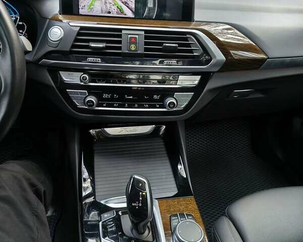 Белый БМВ Х3, объемом двигателя 2 л и пробегом 73 тыс. км за 39400 $, фото 44 на Automoto.ua