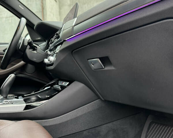 Білий БМВ Х3, об'ємом двигуна 3 л та пробігом 64 тис. км за 39999 $, фото 23 на Automoto.ua