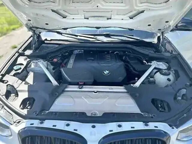 Белый БМВ Х3, объемом двигателя 2 л и пробегом 87 тыс. км за 23000 $, фото 4 на Automoto.ua