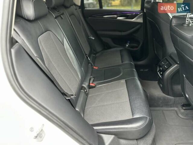 Белый БМВ Х3, объемом двигателя 3 л и пробегом 147 тыс. км за 34900 $, фото 8 на Automoto.ua