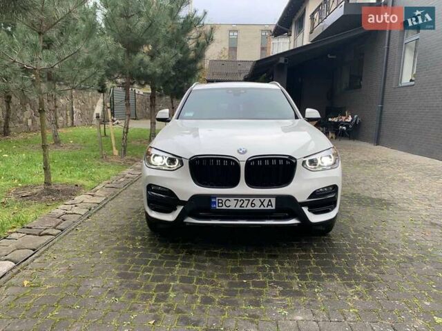 Белый БМВ Х3, объемом двигателя 2 л и пробегом 38 тыс. км за 41500 $, фото 2 на Automoto.ua