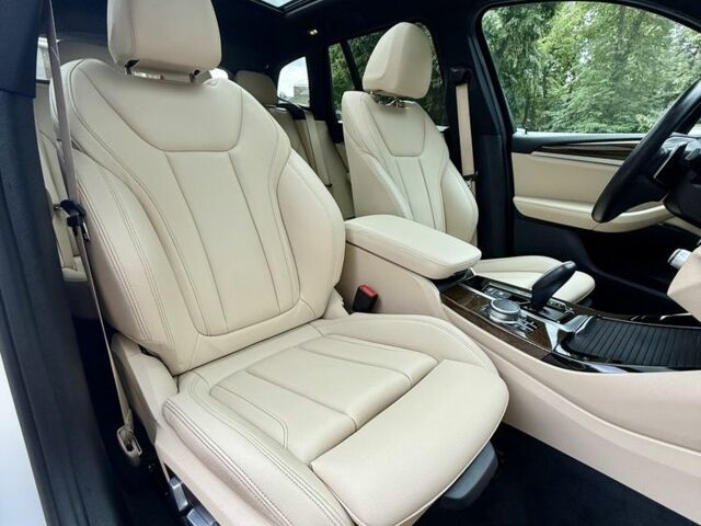 Белый БМВ Х3, объемом двигателя 2 л и пробегом 89 тыс. км за 34900 $, фото 16 на Automoto.ua