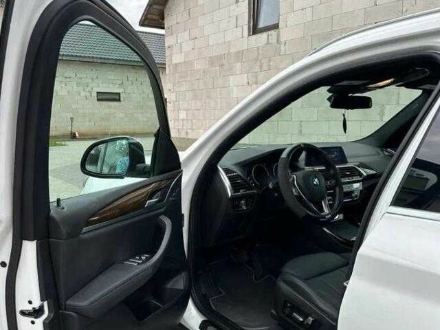 Белый БМВ Х3, объемом двигателя 2 л и пробегом 85 тыс. км за 23500 $, фото 4 на Automoto.ua