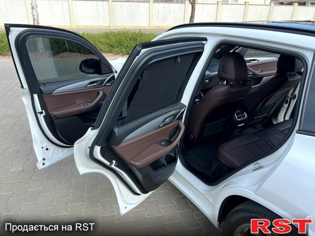 Белый БМВ Х3, объемом двигателя 2 л и пробегом 101 тыс. км за 40900 $, фото 2 на Automoto.ua