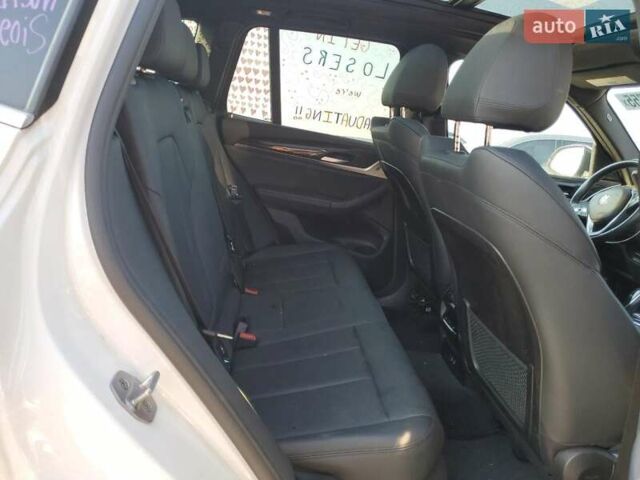 Белый БМВ Х3, объемом двигателя 2 л и пробегом 122 тыс. км за 14250 $, фото 9 на Automoto.ua