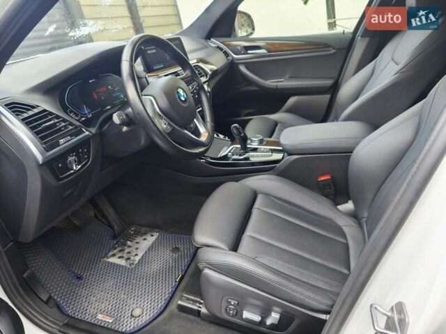 Белый БМВ Х3, объемом двигателя 2 л и пробегом 73 тыс. км за 39400 $, фото 15 на Automoto.ua