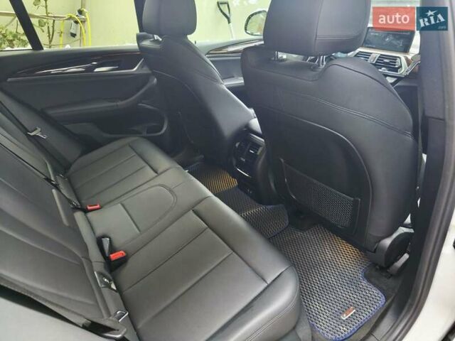 Белый БМВ Х3, объемом двигателя 2 л и пробегом 73 тыс. км за 39400 $, фото 35 на Automoto.ua