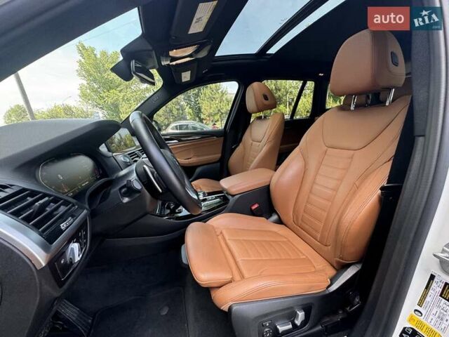 Белый БМВ Х3, объемом двигателя 2 л и пробегом 90 тыс. км за 39000 $, фото 19 на Automoto.ua