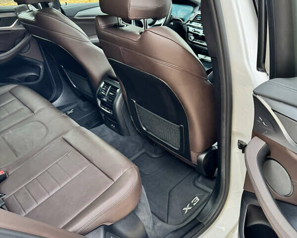 Білий БМВ Х3, об'ємом двигуна 3 л та пробігом 64 тис. км за 39999 $, фото 62 на Automoto.ua