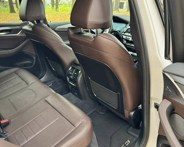 Білий БМВ Х3, об'ємом двигуна 3 л та пробігом 64 тис. км за 39999 $, фото 61 на Automoto.ua