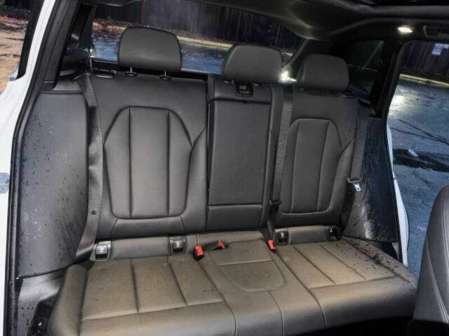 Білий БМВ Х3, об'ємом двигуна 2 л та пробігом 56 тис. км за 11000 $, фото 12 на Automoto.ua