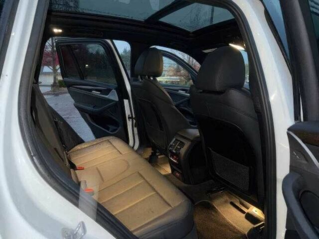 Білий БМВ Х3, об'ємом двигуна 2 л та пробігом 56 тис. км за 11000 $, фото 13 на Automoto.ua