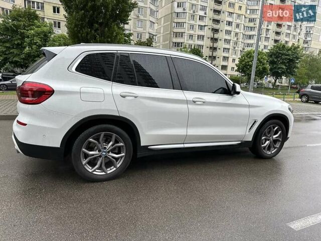 Белый БМВ Х3, объемом двигателя 3 л и пробегом 147 тыс. км за 34900 $, фото 1 на Automoto.ua