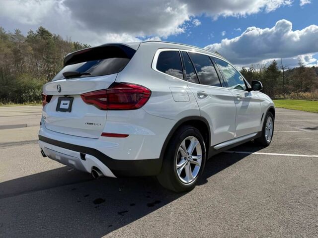 Білий БМВ Х3, об'ємом двигуна 2 л та пробігом 33 тис. км за 16450 $, фото 3 на Automoto.ua