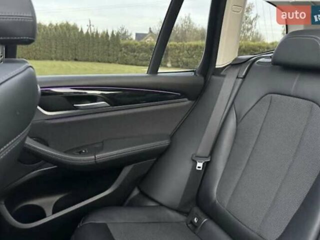 Білий БМВ Х3, об'ємом двигуна 3 л та пробігом 200 тис. км за 34000 $, фото 26 на Automoto.ua