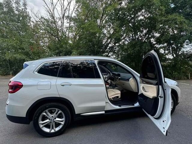 Белый БМВ Х3, объемом двигателя 2 л и пробегом 70 тыс. км за 35500 $, фото 12 на Automoto.ua