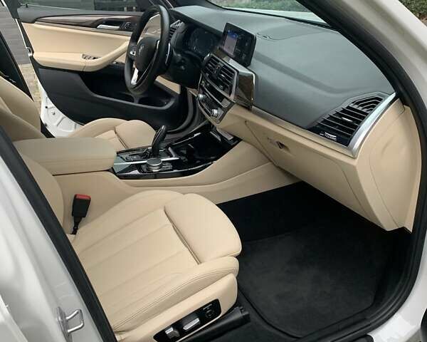 Белый БМВ Х3, объемом двигателя 2 л и пробегом 38 тыс. км за 41500 $, фото 17 на Automoto.ua