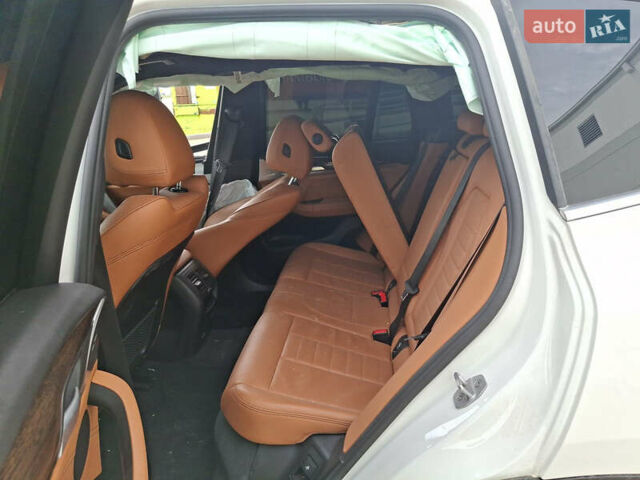 Білий БМВ Х3, об'ємом двигуна 0 л та пробігом 150 тис. км за 19200 $, фото 13 на Automoto.ua