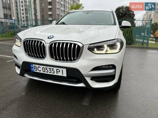 Белый БМВ Х3, объемом двигателя 3 л и пробегом 236 тыс. км за 36000 $, фото 1 на Automoto.ua