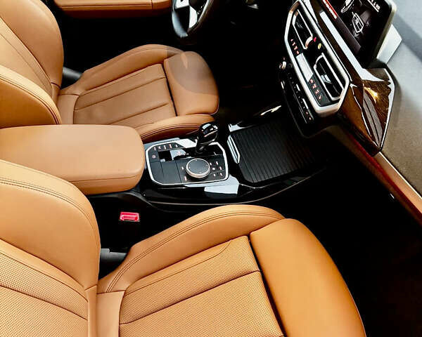 Белый БМВ Х3, объемом двигателя 2 л и пробегом 37 тыс. км за 35900 $, фото 23 на Automoto.ua