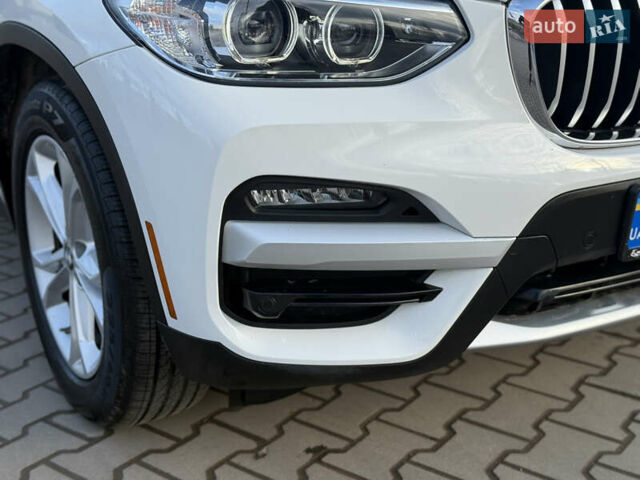 Белый БМВ Х3, объемом двигателя 2 л и пробегом 40 тыс. км за 27950 $, фото 10 на Automoto.ua