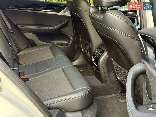 Белый БМВ Х3, объемом двигателя 2 л и пробегом 149 тыс. км за 35800 $, фото 31 на Automoto.ua