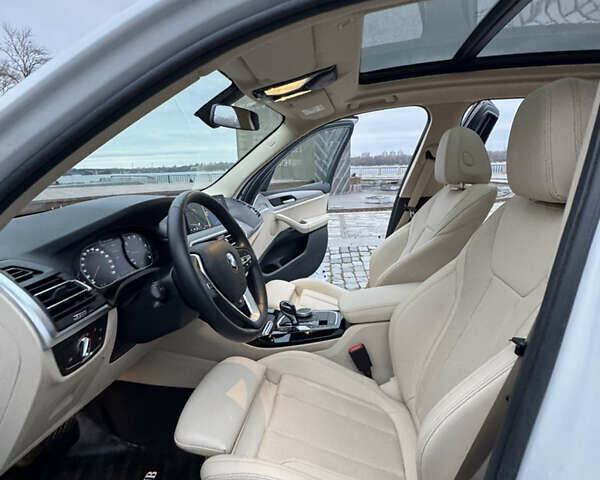 Белый БМВ Х3, объемом двигателя 2 л и пробегом 13 тыс. км за 45555 $, фото 117 на Automoto.ua