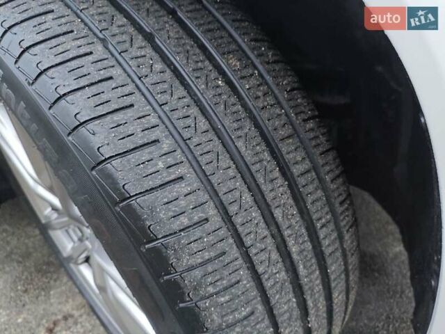 Белый БМВ Х3, объемом двигателя 2 л и пробегом 115 тыс. км за 33300 $, фото 27 на Automoto.ua