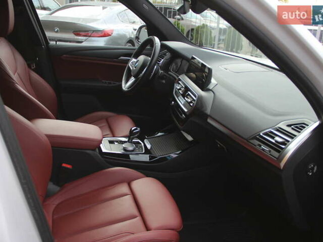 Белый БМВ Х3, объемом двигателя 2 л и пробегом 18 тыс. км за 54000 $, фото 39 на Automoto.ua