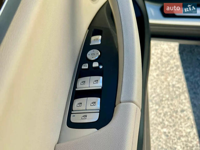 Білий БМВ Х3, об'ємом двигуна 2 л та пробігом 61 тис. км за 30100 $, фото 4 на Automoto.ua