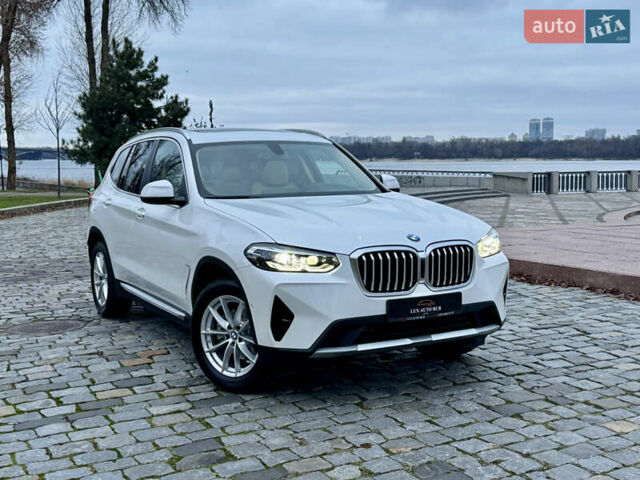 Белый БМВ Х3, объемом двигателя 2 л и пробегом 13 тыс. км за 45555 $, фото 92 на Automoto.ua