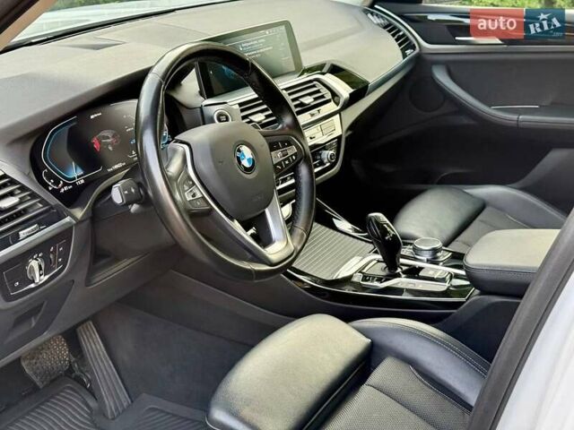 Белый БМВ Х3, объемом двигателя 2 л и пробегом 149 тыс. км за 35800 $, фото 24 на Automoto.ua