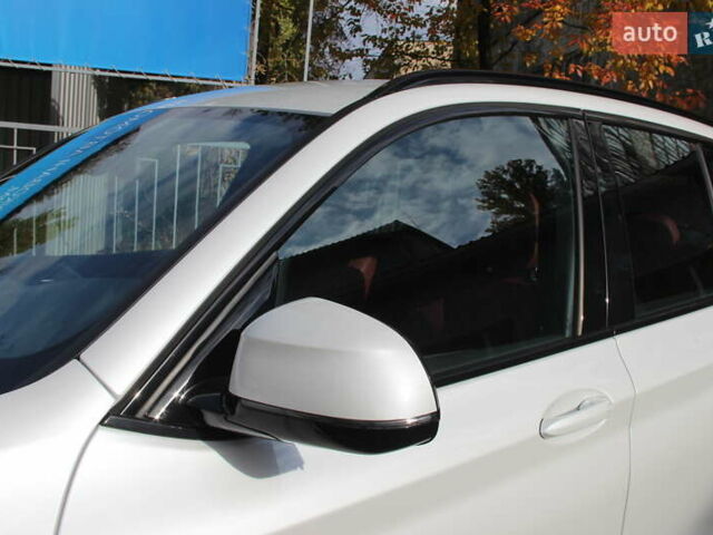 Белый БМВ Х3, объемом двигателя 2 л и пробегом 18 тыс. км за 54000 $, фото 12 на Automoto.ua