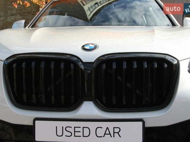 Белый БМВ Х3, объемом двигателя 2 л и пробегом 18 тыс. км за 54000 $, фото 9 на Automoto.ua