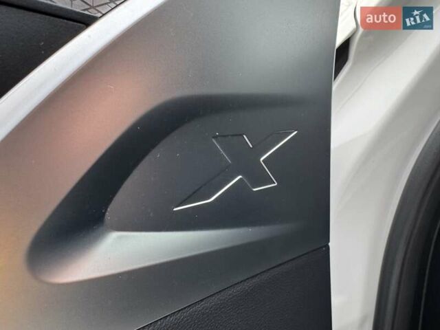 Білий БМВ Х3, об'ємом двигуна 2 л та пробігом 54 тис. км за 42999 $, фото 41 на Automoto.ua