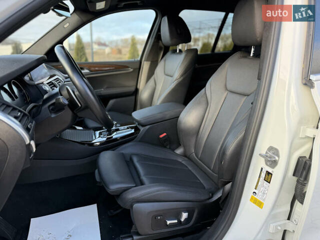Белый БМВ Х3, объемом двигателя 2 л и пробегом 40 тыс. км за 27950 $, фото 43 на Automoto.ua
