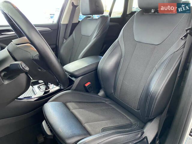 Белый БМВ Х3, объемом двигателя 2 л и пробегом 176 тыс. км за 38550 $, фото 7 на Automoto.ua