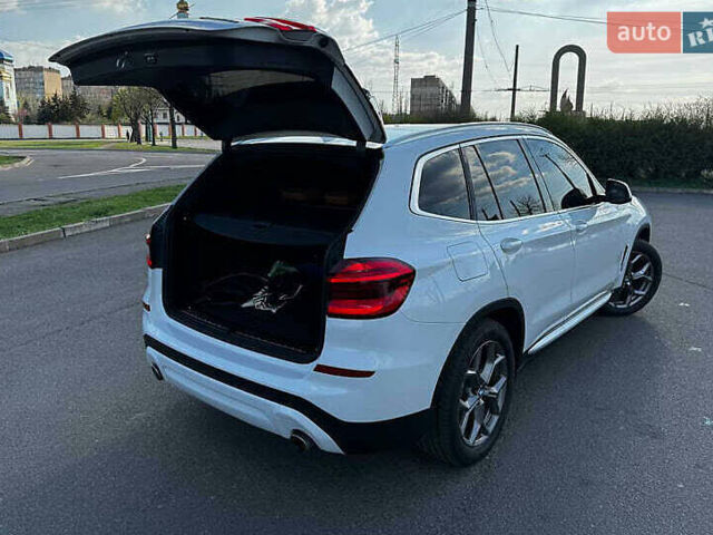 Білий БМВ Х3, об'ємом двигуна 2 л та пробігом 78 тис. км за 28200 $, фото 7 на Automoto.ua