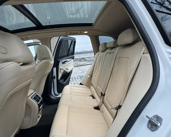 Белый БМВ Х3, объемом двигателя 2 л и пробегом 13 тыс. км за 45555 $, фото 99 на Automoto.ua