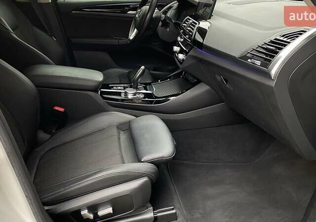 Белый БМВ Х3, объемом двигателя 2 л и пробегом 88 тыс. км за 37107 $, фото 5 на Automoto.ua