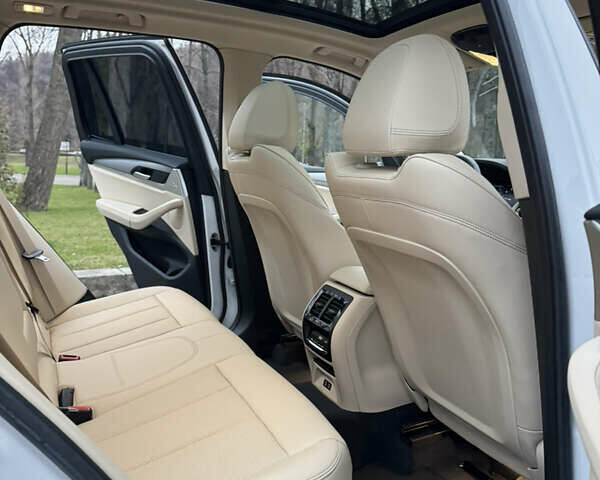 Белый БМВ Х3, объемом двигателя 2 л и пробегом 13 тыс. км за 45555 $, фото 131 на Automoto.ua