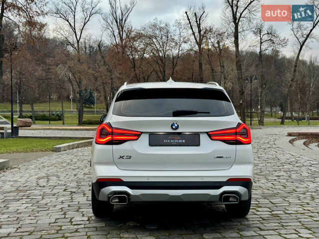 Белый БМВ Х3, объемом двигателя 2 л и пробегом 13 тыс. км за 45555 $, фото 5 на Automoto.ua