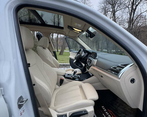 Белый БМВ Х3, объемом двигателя 2 л и пробегом 13 тыс. км за 45555 $, фото 126 на Automoto.ua