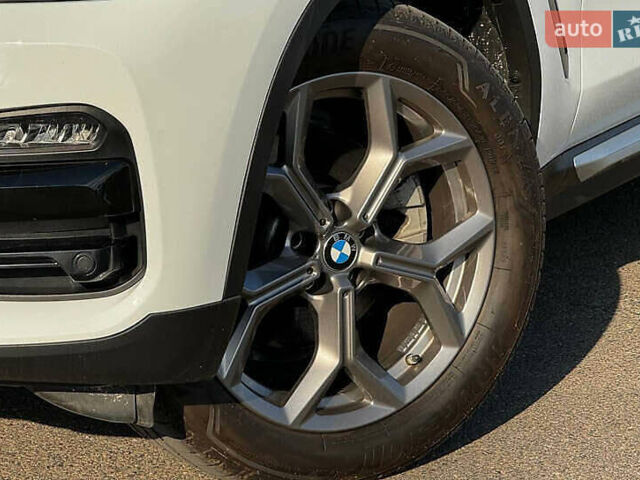 Білий БМВ Х3, об'ємом двигуна 2 л та пробігом 78 тис. км за 28200 $, фото 3 на Automoto.ua