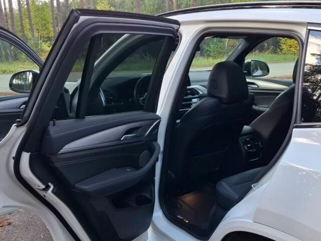 Белый БМВ Х3, объемом двигателя 2 л и пробегом 47 тыс. км за 25000 $, фото 18 на Automoto.ua